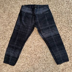 Calvin Klein performance quick dry capris Size Medium